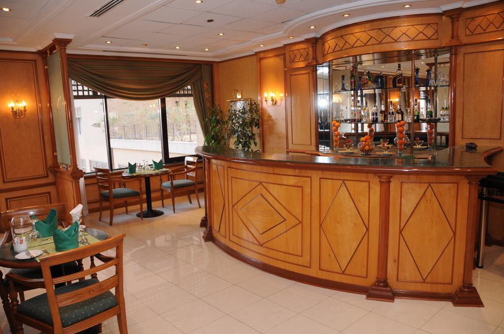 World Trade Center & Residences Отель 4*