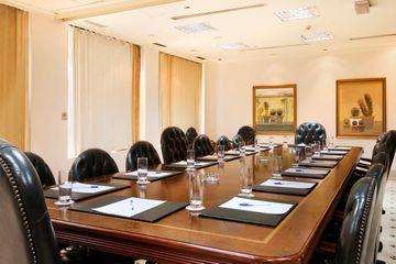 Готель World Trade Center & Residences 4*