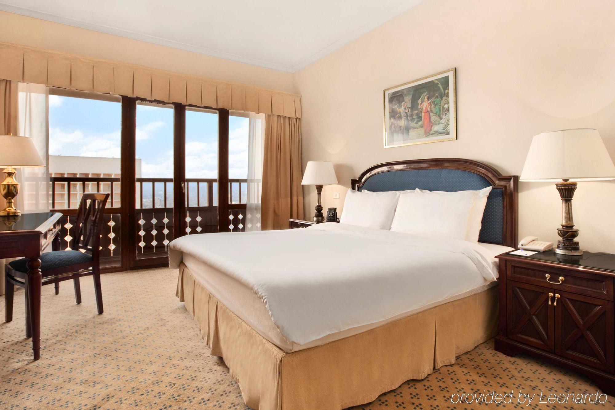 World Trade Center & Residences 4*