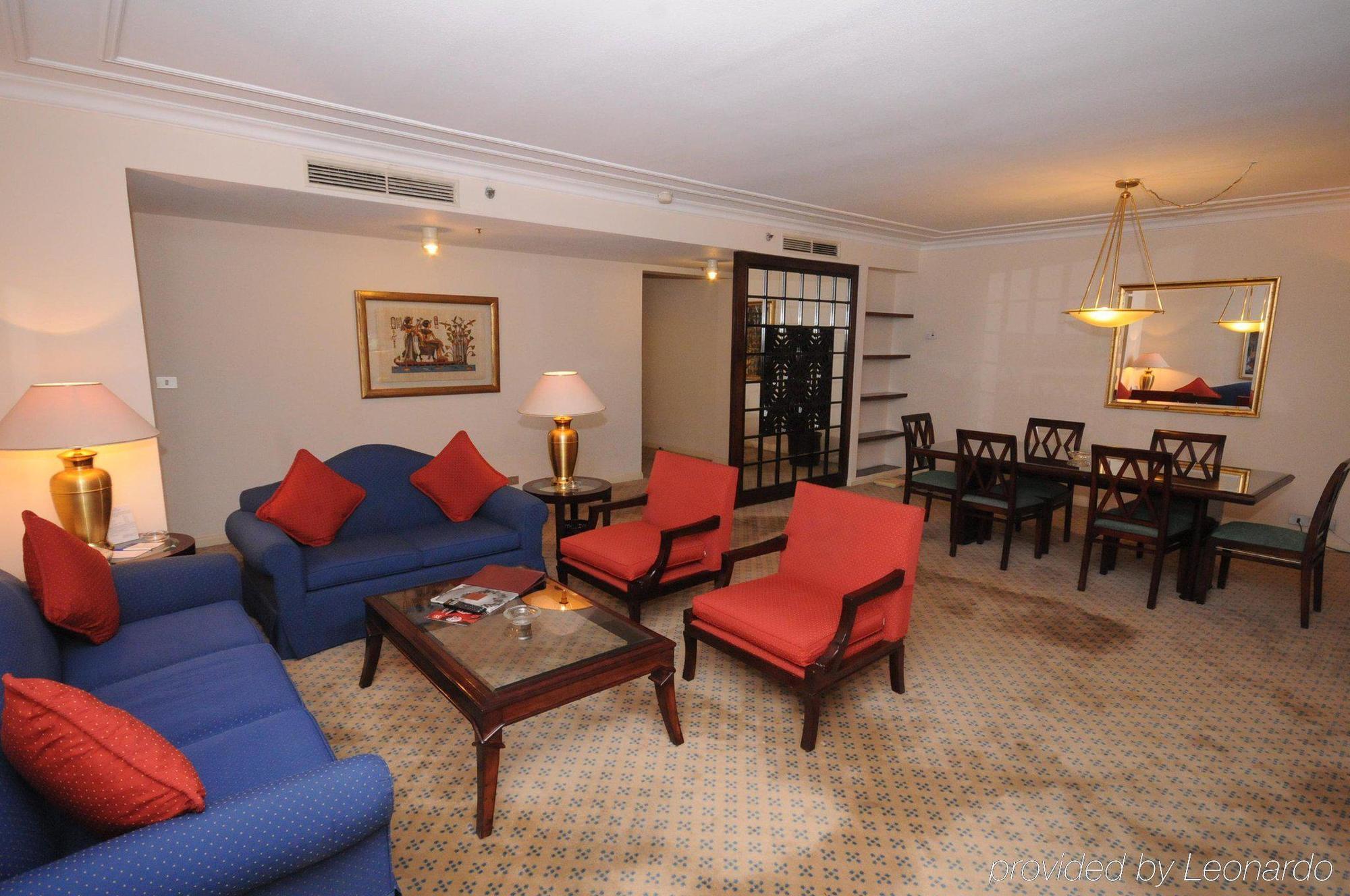 Готель World Trade Center & Residences 4*